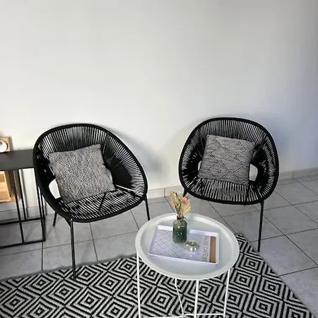 Hebergement Studio Apartment Saint-Martin-des-Noyers